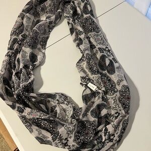 Light Gray Paisley Infinity Scarf - Unbranded